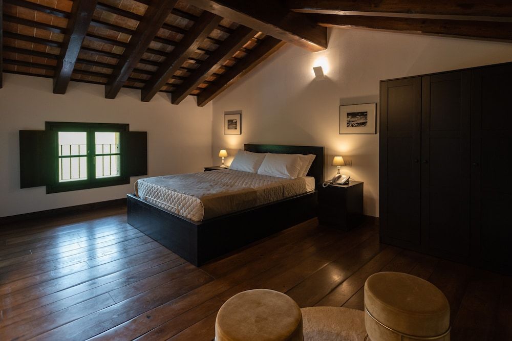 Al Pompiere - Wine and rooms 2