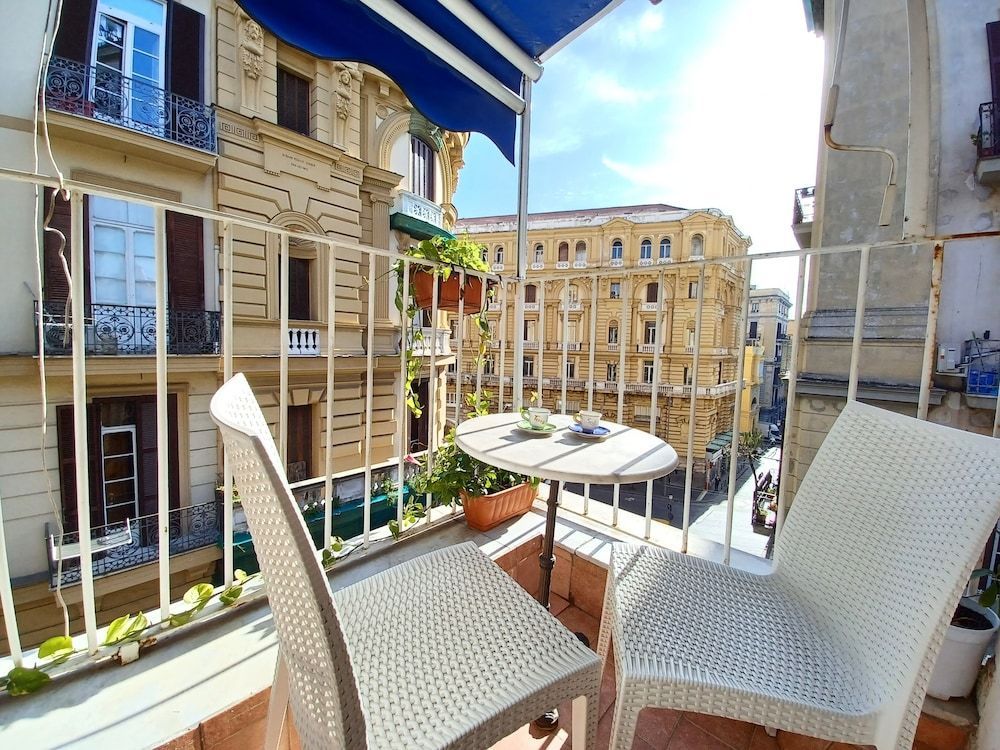 B&B Quattro Palazzi Napoli Centro 1