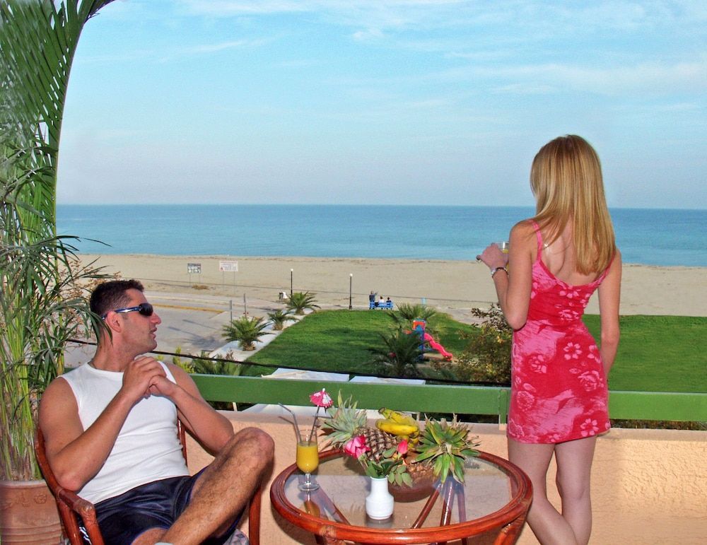 Hotel Platon Beach 1
