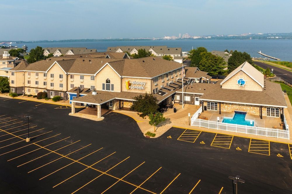 Stoney Creek Hotel Peoria 1
