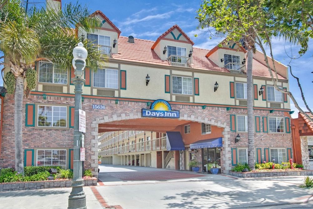 Days Inn by Wyndham Los Angeles LAX South Bay Beach City LA 1
