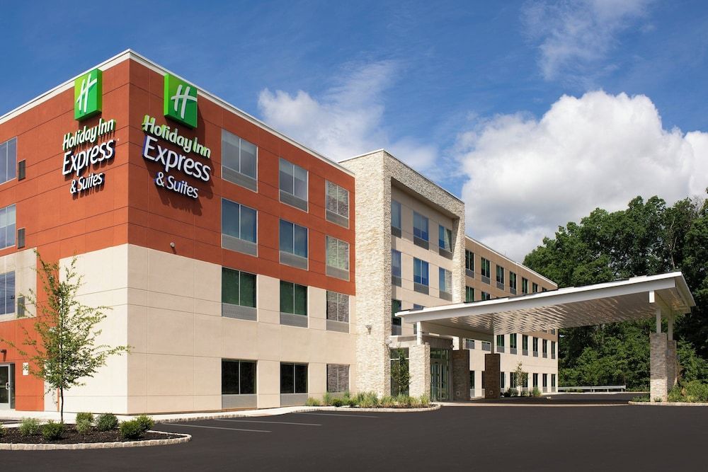Holiday Inn Express & Suites NORTH BRUNSWICK by IHG 1