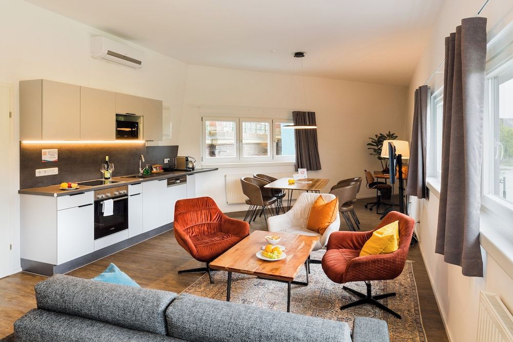 URBAN ISLAND I Riverside Apartments 1