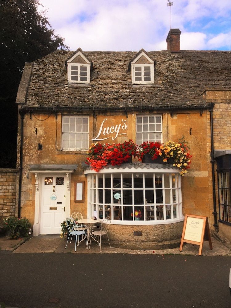 Lucy's Tearoom B&B 1