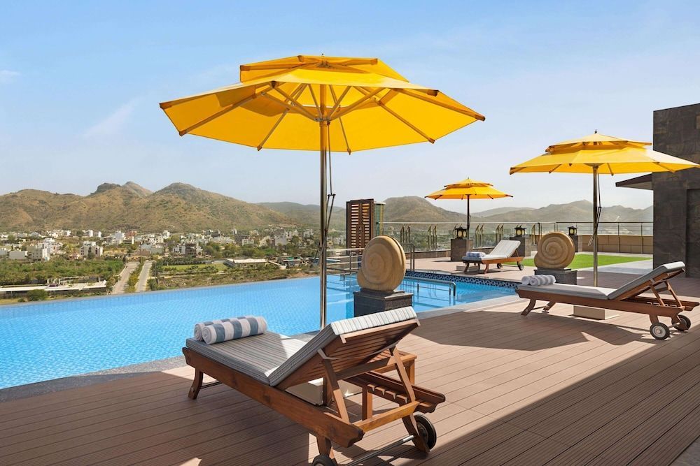 Howard Johnson by Wyndham Udaipur Roop Nagar 1