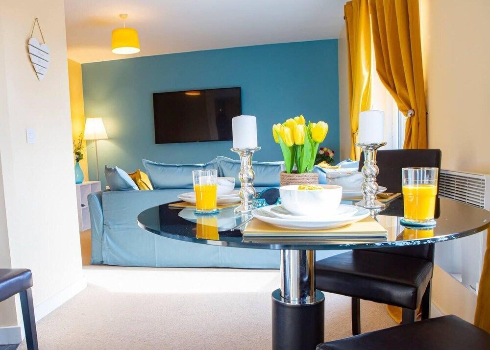 Inviting 2-bed Apartment in Wolverhampton 1