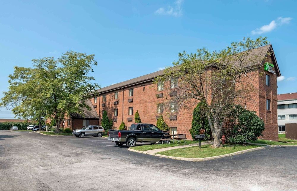 MainStay Suites Indianapolis Northwest - College Park 1
