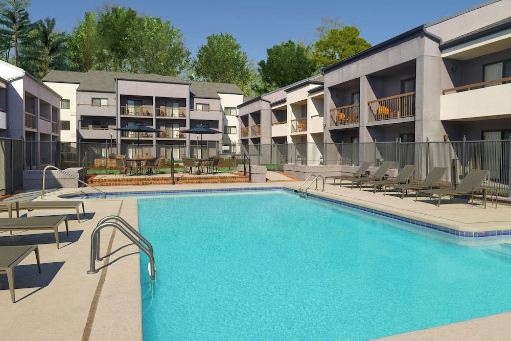 Courtyard by Marriott Birmingham Homewood 1