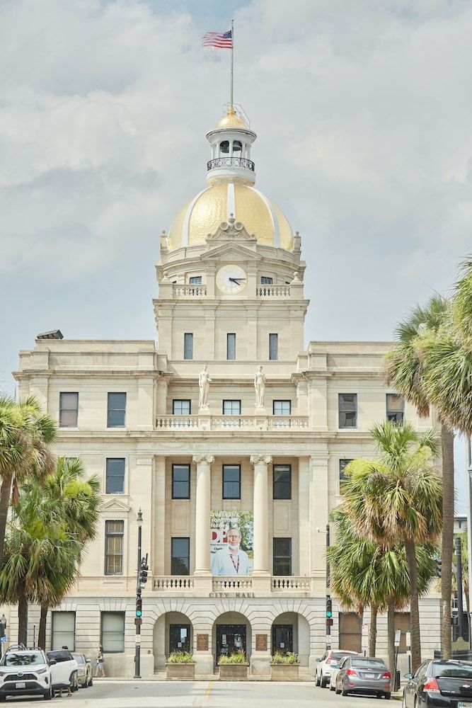 Telfair Square 1