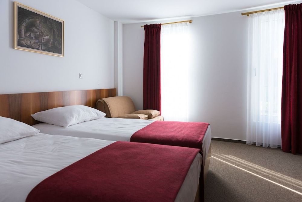 Rooms & Apartments Proteus - Postojna Cave Park 2