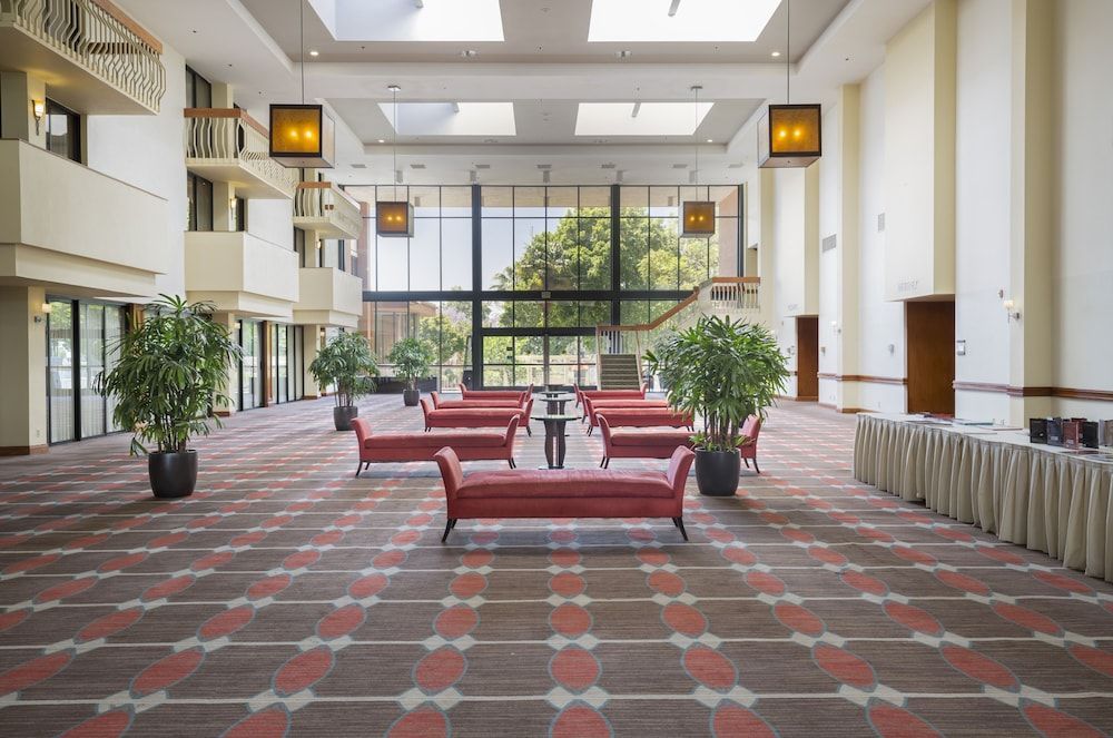 Ontario Airport Hotel & Conference Center 2