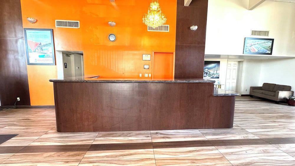Howard Johnson by Wyndham Phoenix Airport/Downtown Area 2