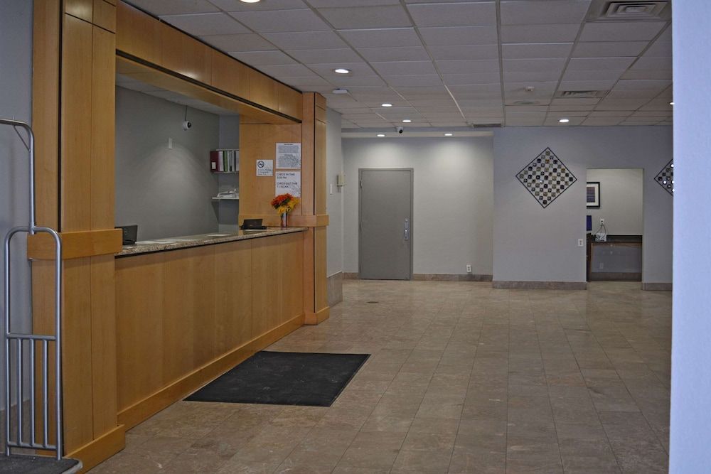 Quality Inn & Suites Syracuse - Carrier Circle 2