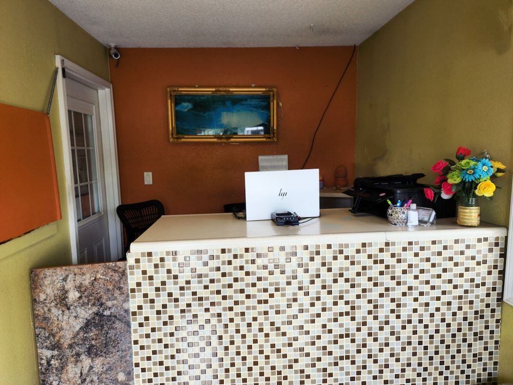 LACENTER MOTEL 1