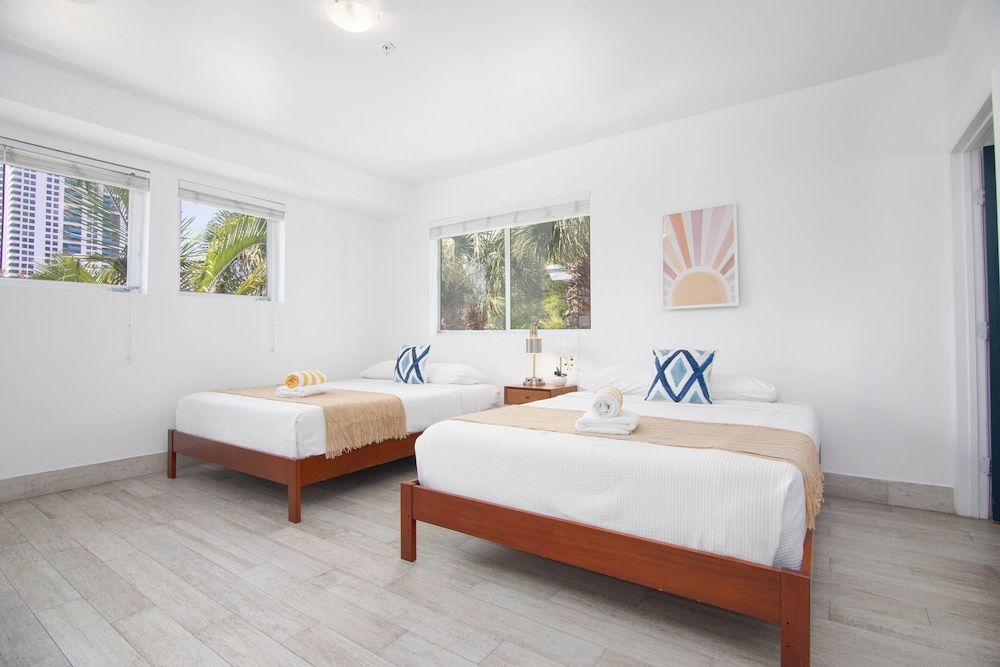 Boutique Apartments SoBe 2