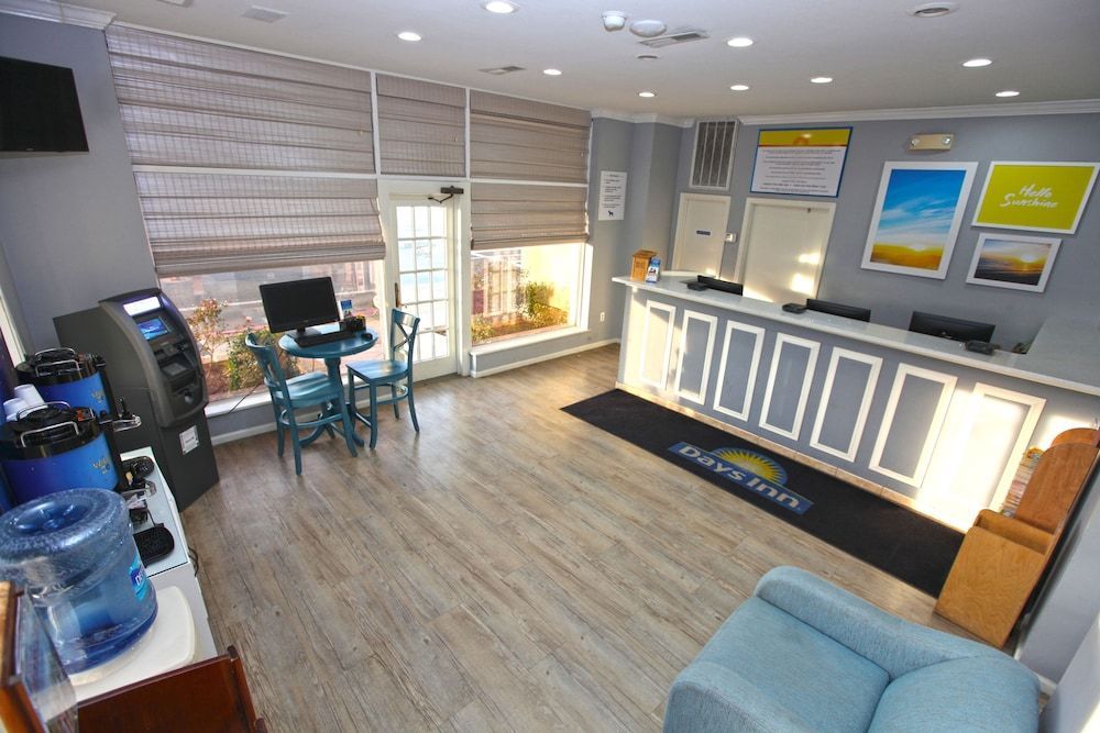 Days Inn by Wyndham Ocean City Oceanfront 2