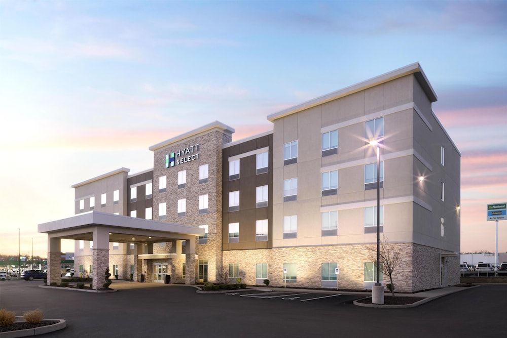 Hyatt Select St. Louis Airport 1