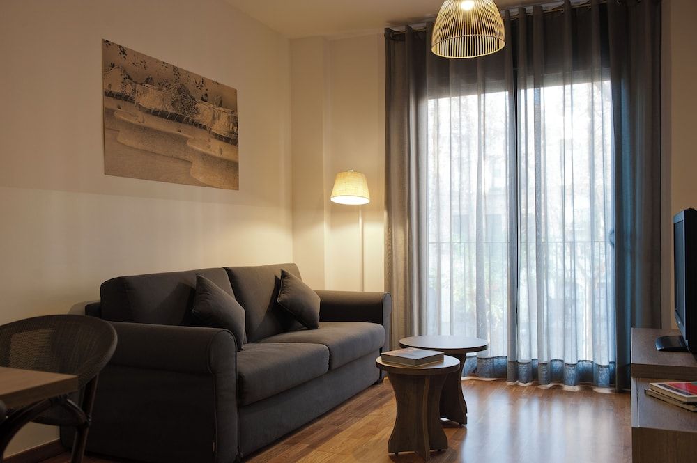 MH Apartments Gracia 1