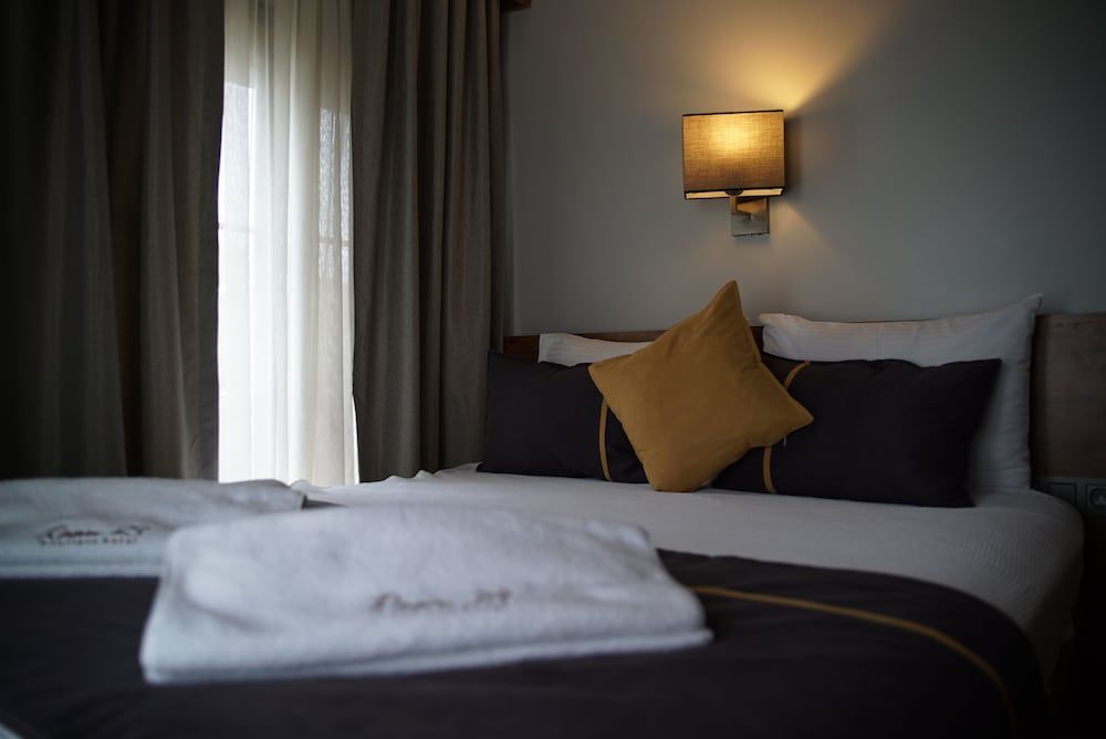 Room 23 Hotel 2