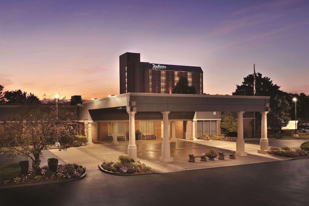 Radisson Hotel Louisville North 1
