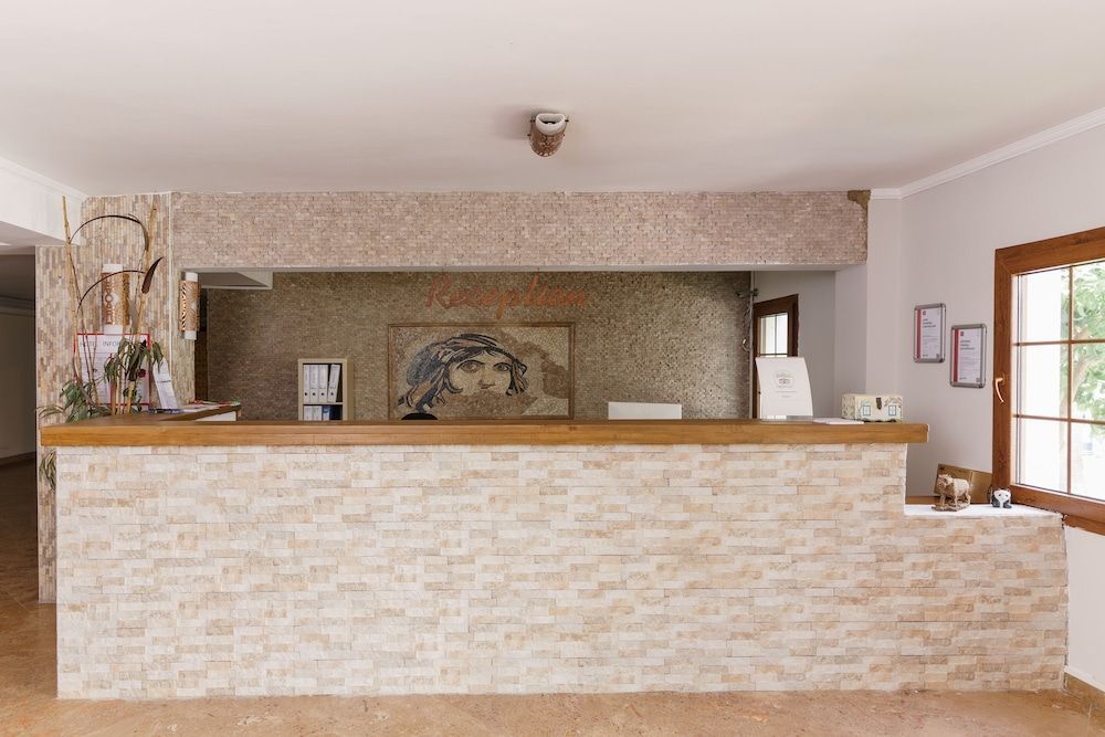 Costa Bitezhan Beach Hotel 2