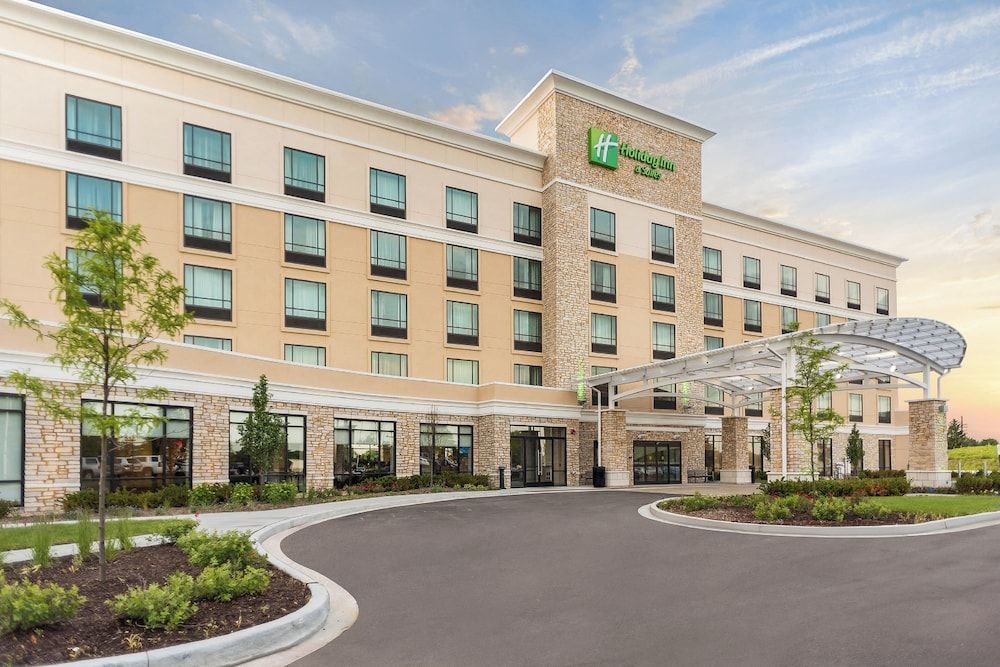 Holiday Inn & Suites JOLIET SOUTHWEST by IHG 1
