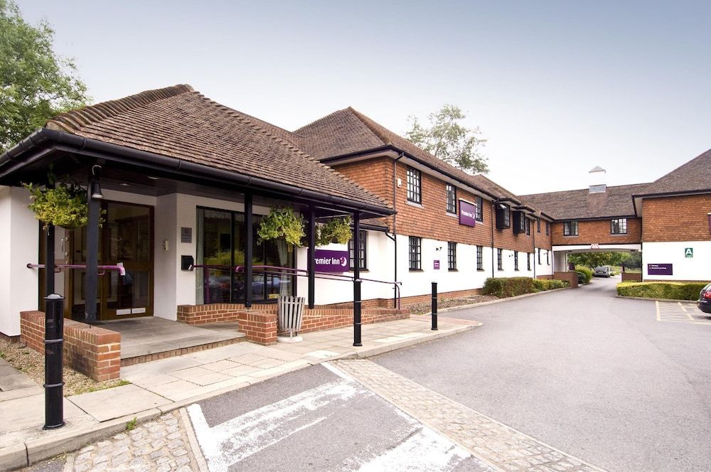 Premier Inn Redhill Reigate 1