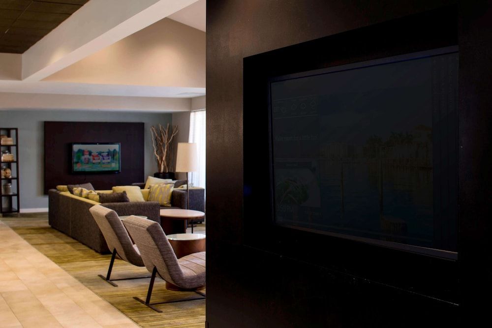 Sonesta Select Boca Raton Town Center 2
