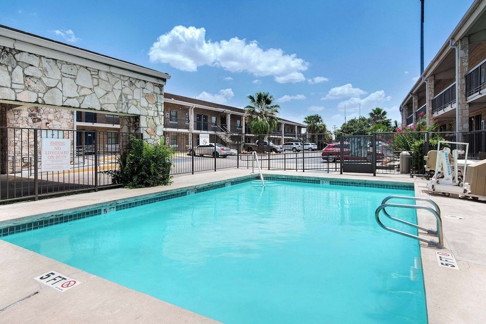 Studio6 San Antonio, TX - Northwest Medical Center 1