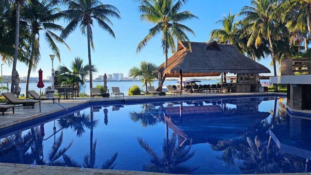 Sina Suites Cancun - Adults Only 1