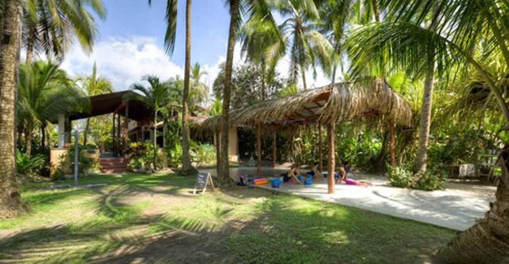 Encantada Ocean Cottages 2