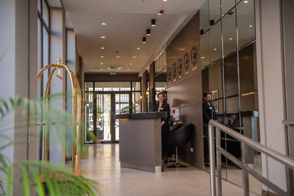City Avenue Hotel 2