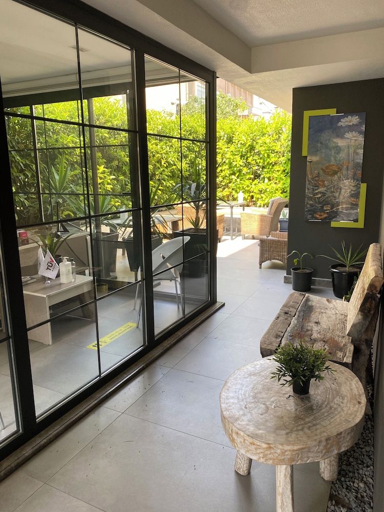 Z-Suites 2