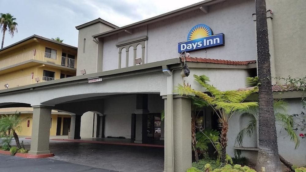 Days Inn by Wyndham Buena Park Anaheim 2