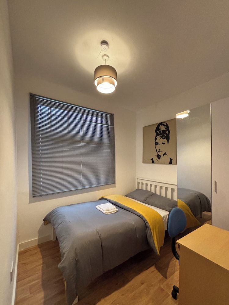 Sterling Suites Ealing 2