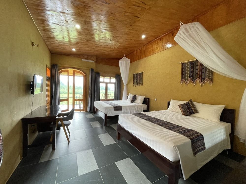 Sky Bay Lodge 2