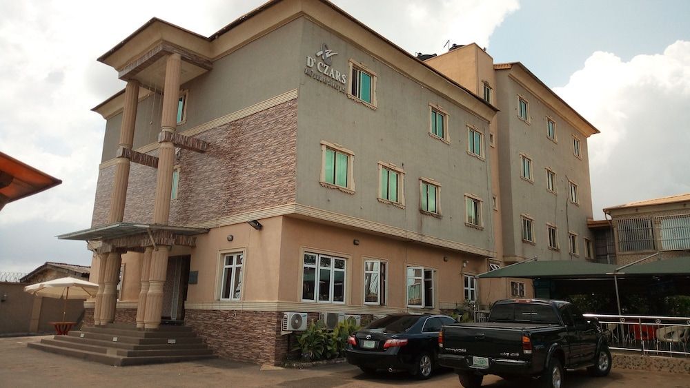 D'Czars Hotel & Suites 1