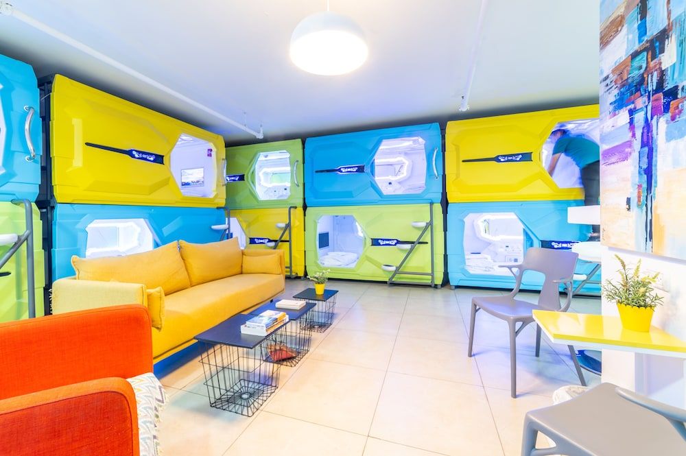 Capsule Inn 1