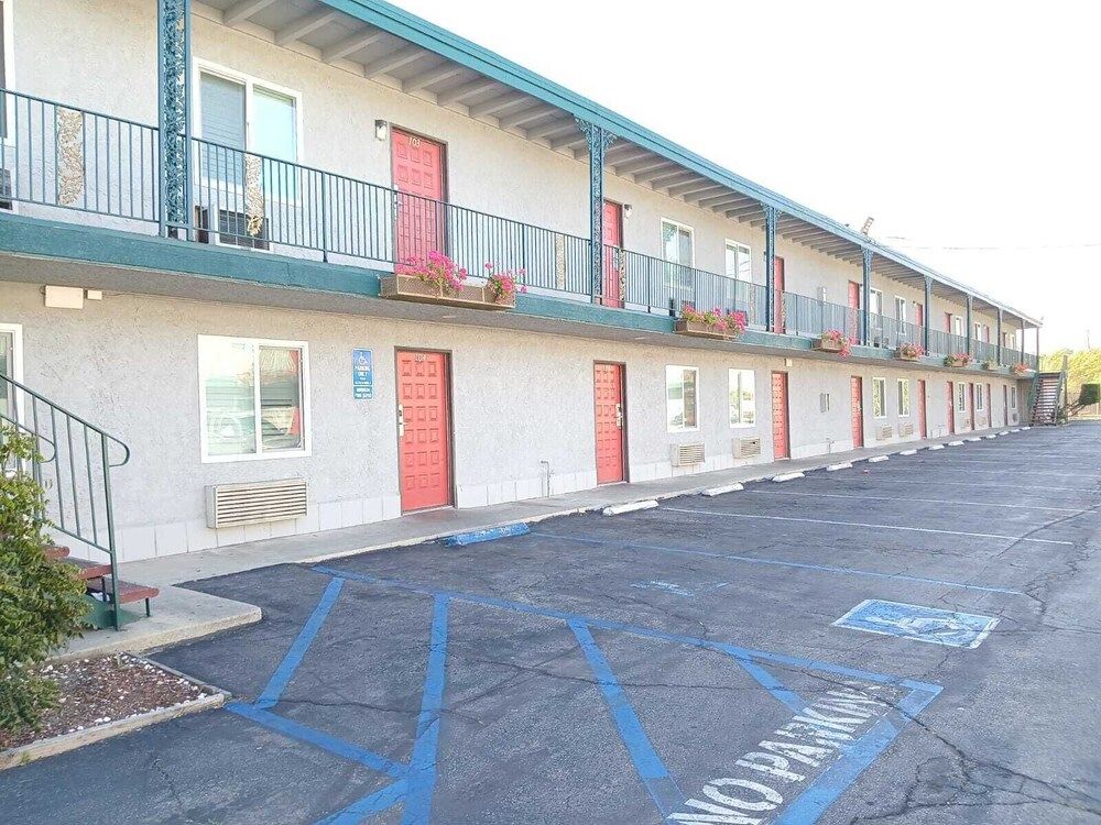 Pomona Inn 1