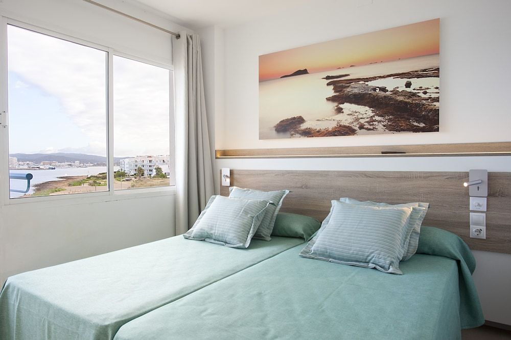 Playa Bella Beach Apartments 2