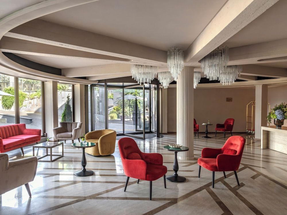 Adoro Hotel 2