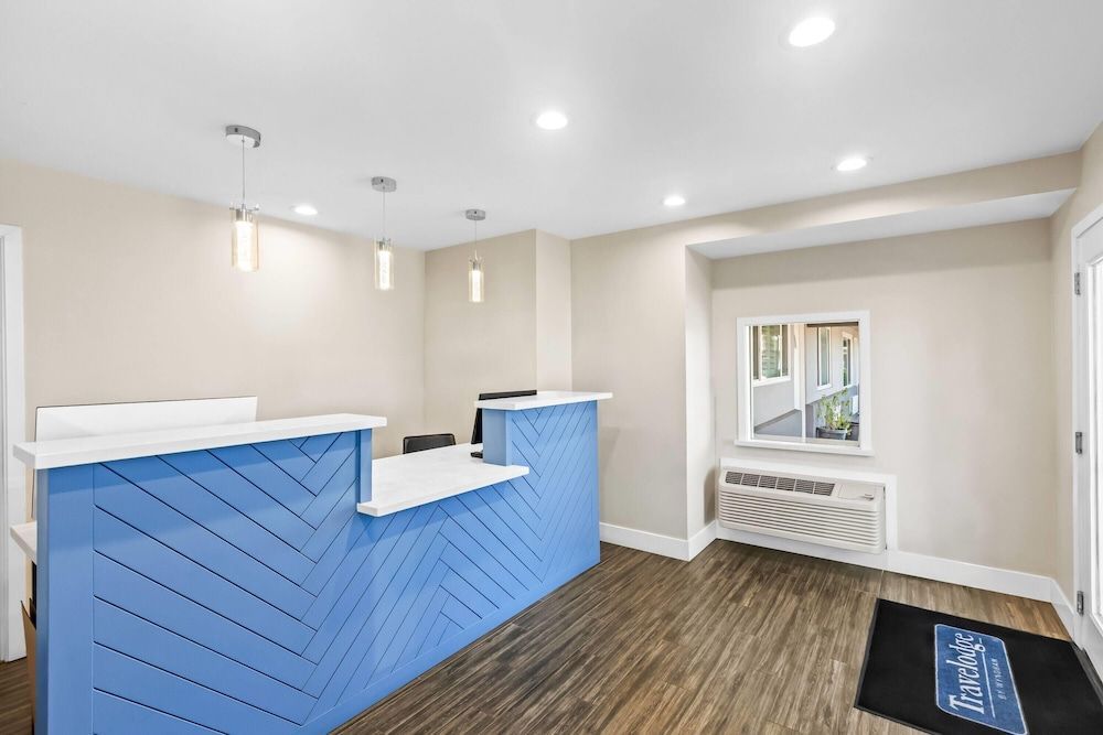 Travelodge by Wyndham Santa Rosa Wine Country 2