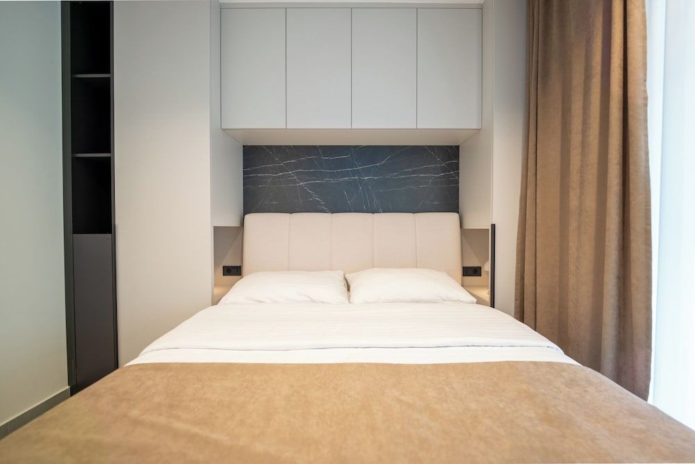 Smash A - Apartments with Private Heated Pool 2