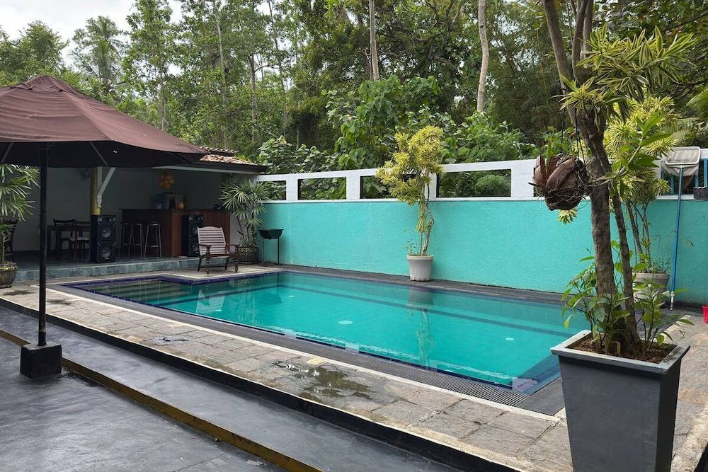 Paris - Unawatuna - Eros Hotels Green house - Unawatuna