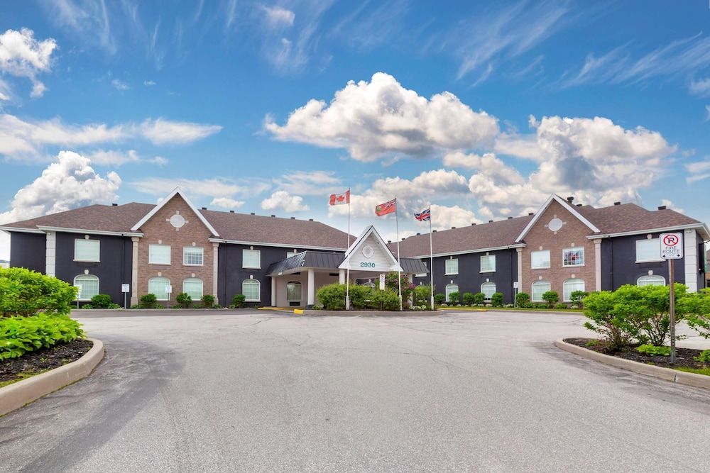 Quality Inn & Suites Oakville-Mississauga 1