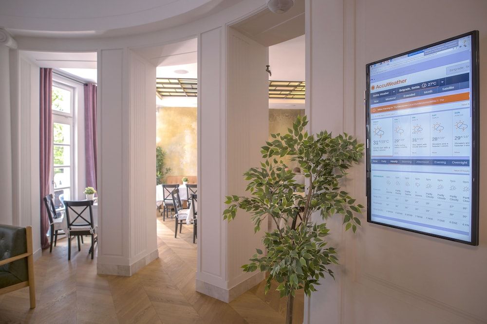 Public House Hotel 2