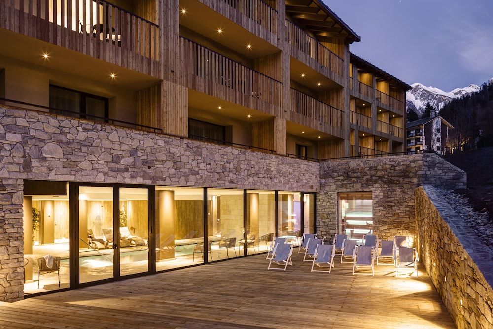 Grand Hotel Courmayeur Mont Blanc, by R Collection Hotels 1