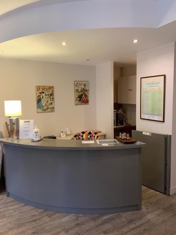 Hotel Paris Vesinet-LogisHotels et Domaine Evenementiel 1