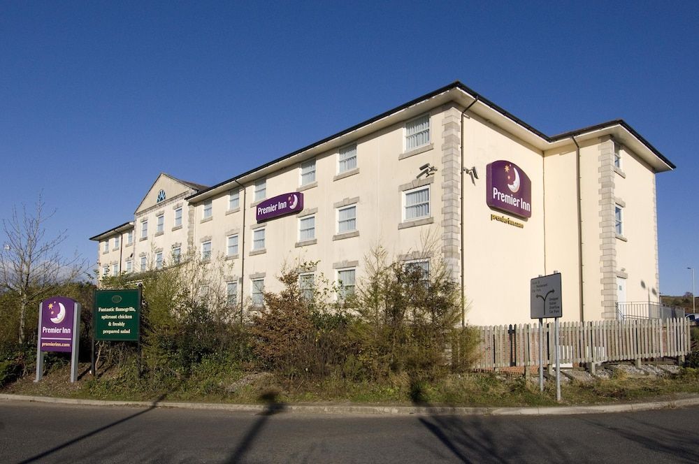 Premier Inn Bridgend Central 1