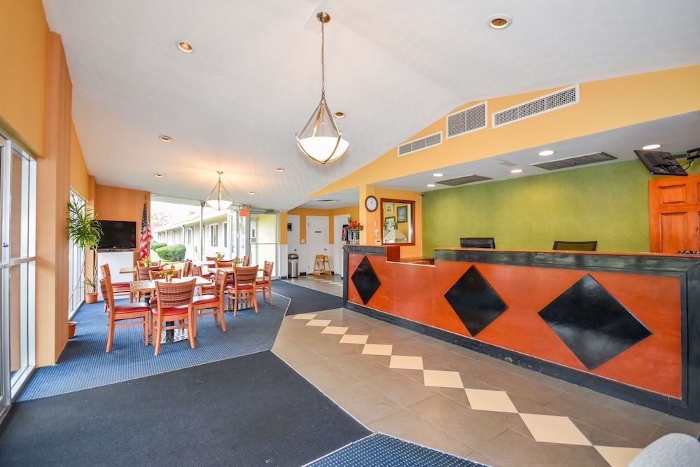 Monticello Inn Framingham 2